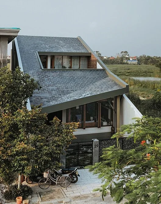 Model Atap Rumah Memanjang Asimetris (Saltbox)